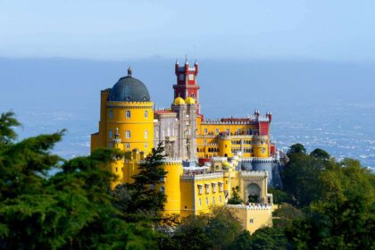 Ces châteaux cachés en Europe semblent tout droit sortis d’un conte de fées.