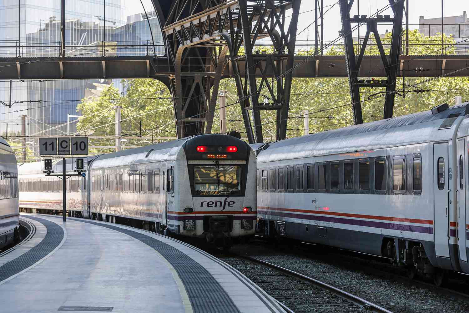 Un train Renfe en Espagne à la gare