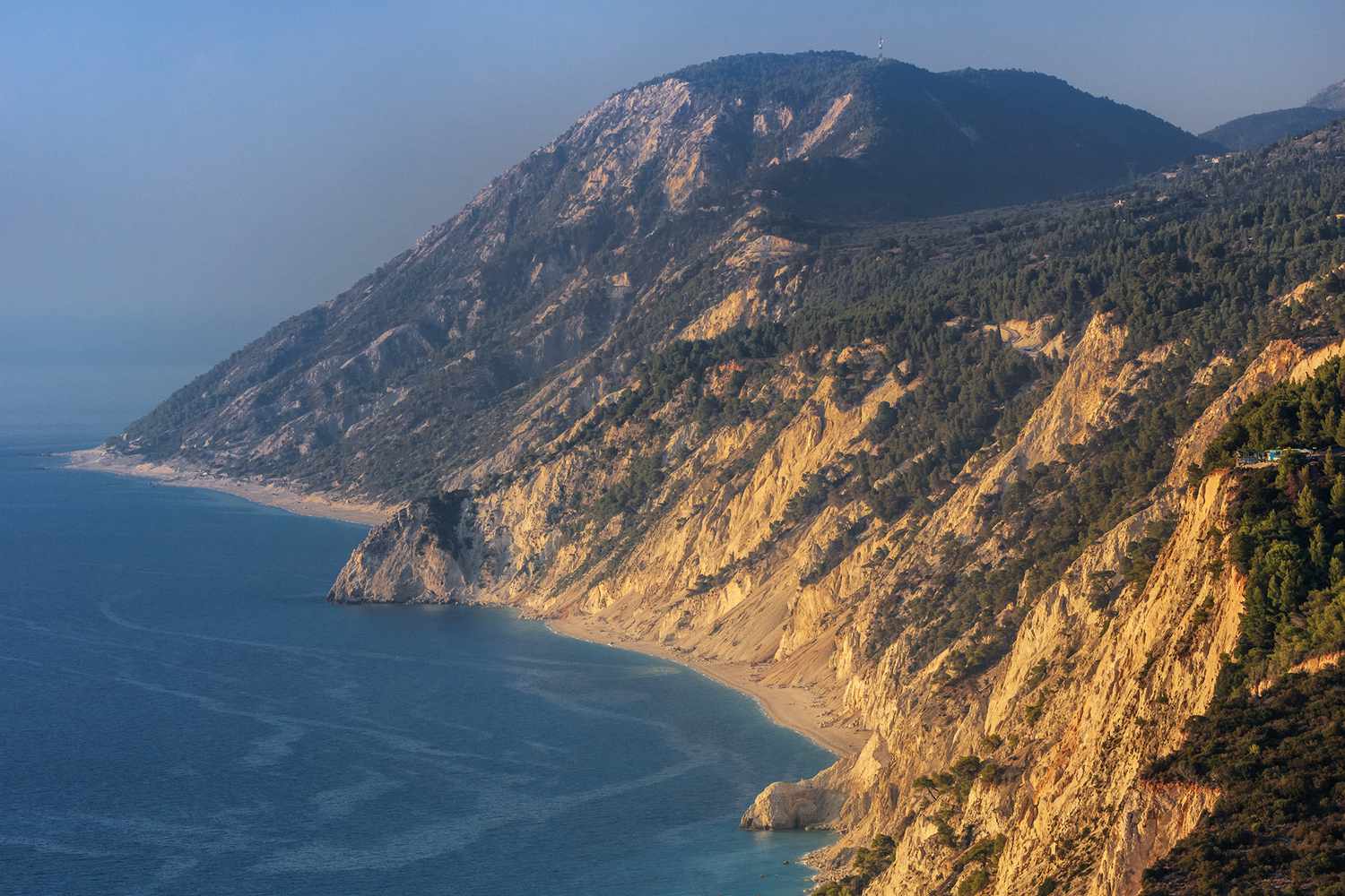 Vue aérienne de la plage d'Egremni sur l'île de Lefkada, Grèce