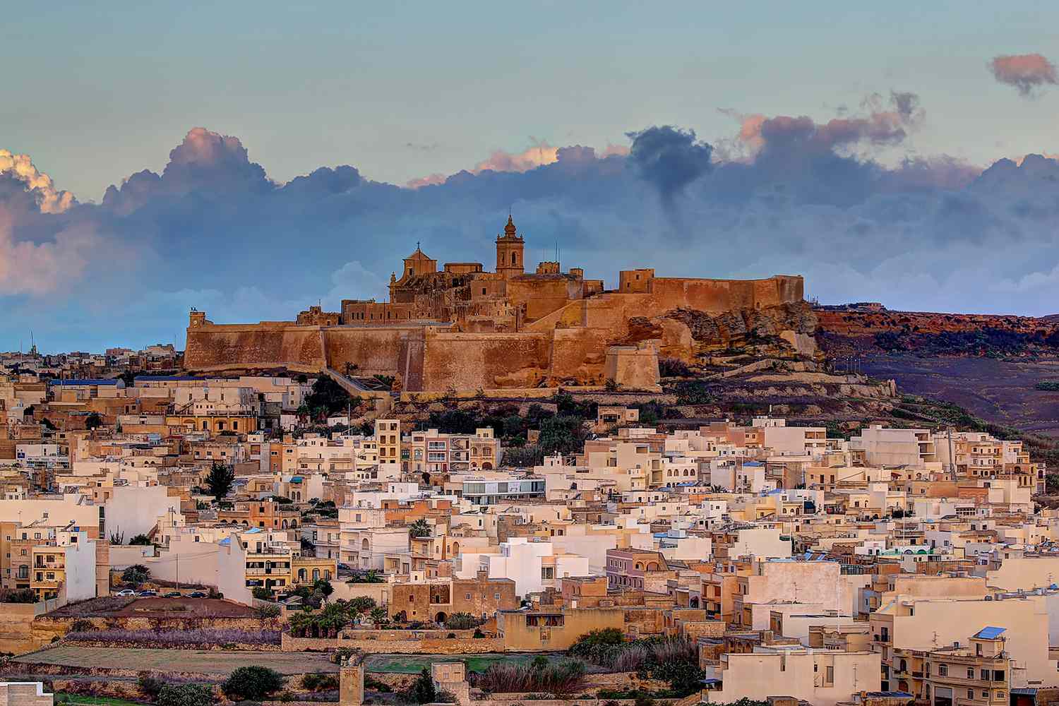 Cittadella Victoria à Gozo au lever du jour
