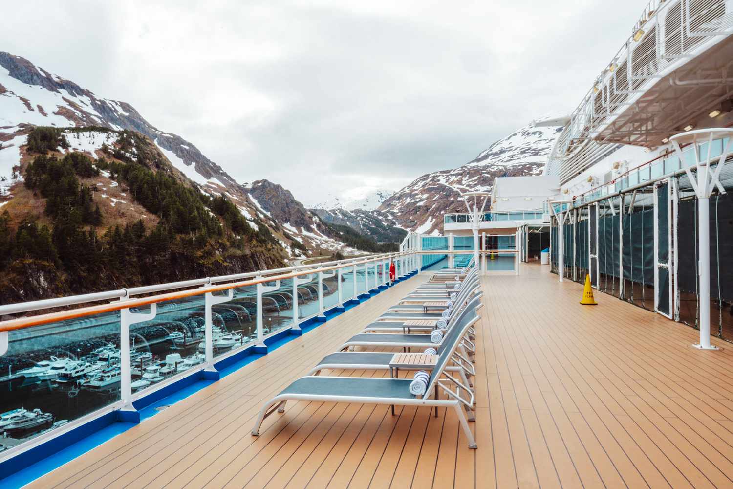 Pont d'un navire de croisière Princess en Alaska