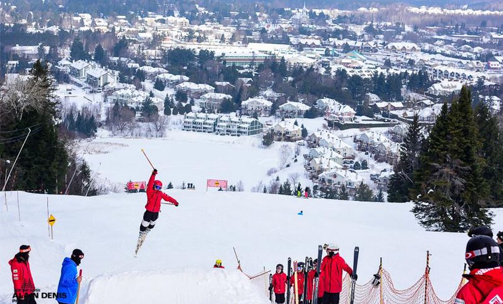 Les stations de ski du Québec parmi les meilleures près de Montréal incluent Mont Saint-Sauveur.