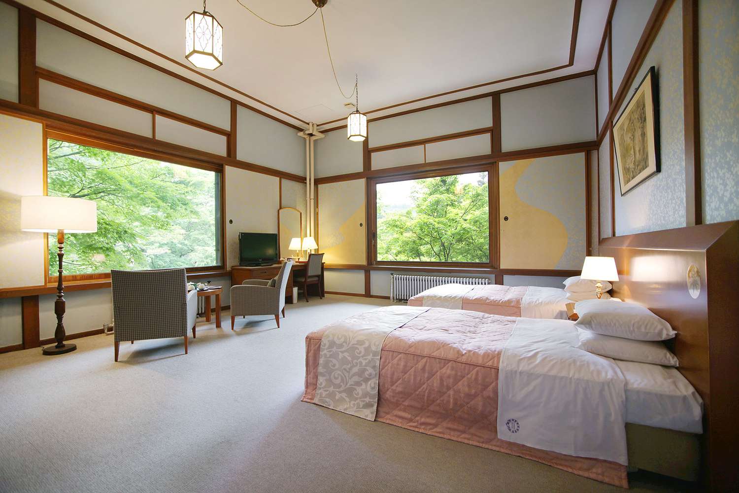 Intérieur d'une chambre à l'hôtel Nikko Kanaya