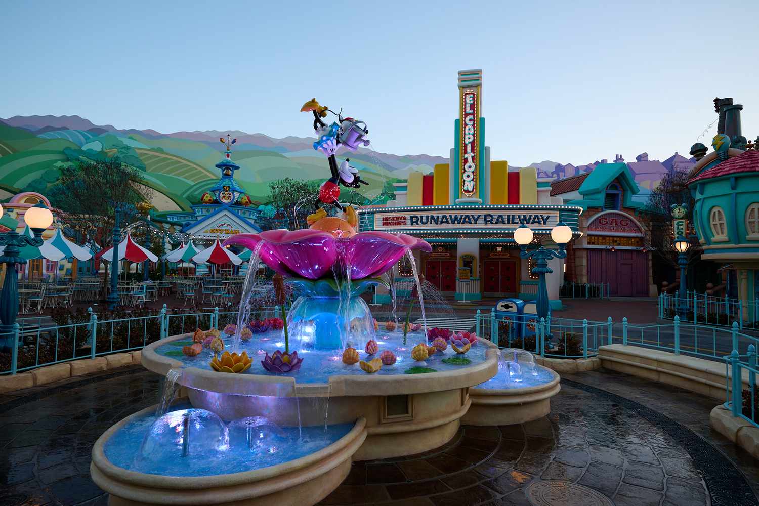 Fontaine de Mickey dans le parc CenTOONial à Mickey's Toontown, Disneyland