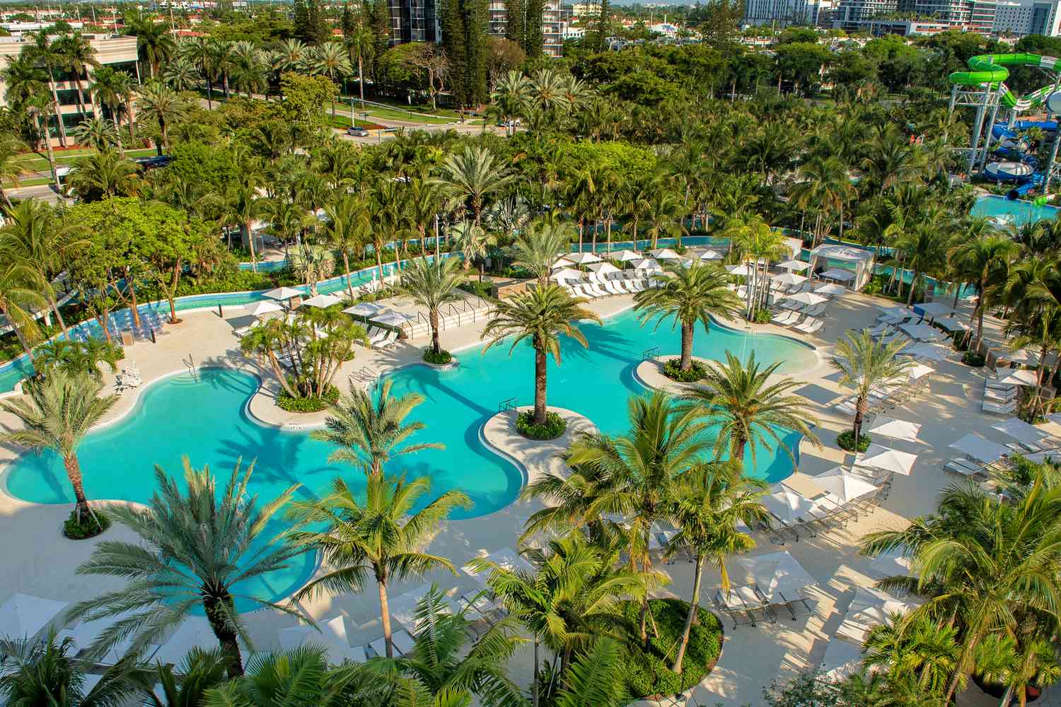 Vue aérienne de la piscine de Miami Turnberry