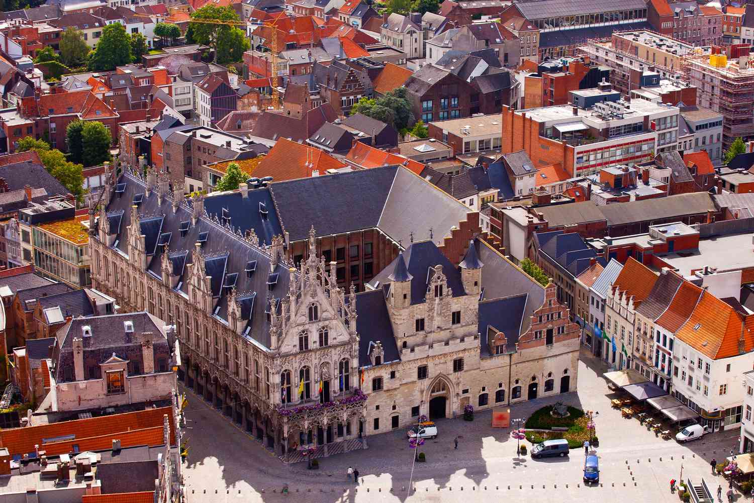 Vue de la ville de Malines (Mechelen) depuis les airs, Belgique