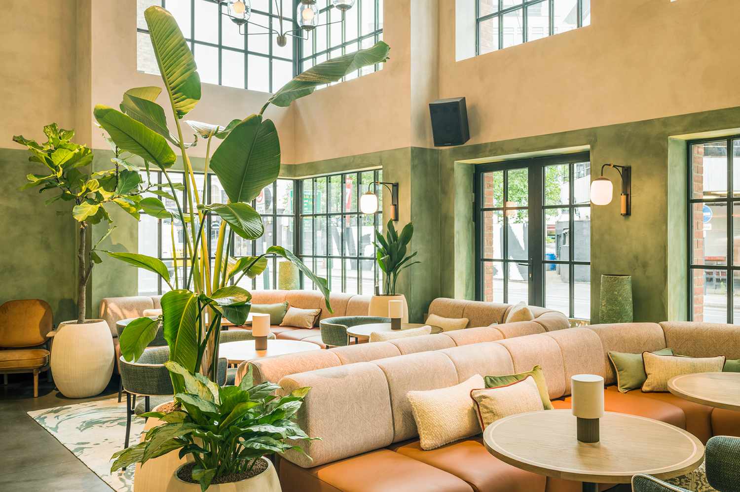 Salon du hall de Virgin Hotels London-Shoreditch