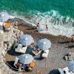 Positano ou Capri ? Comment choisir entre ces destinations balnéaires italiennes emblématiques.