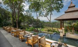 piscine au Four Seasons Resort Chiang Mai