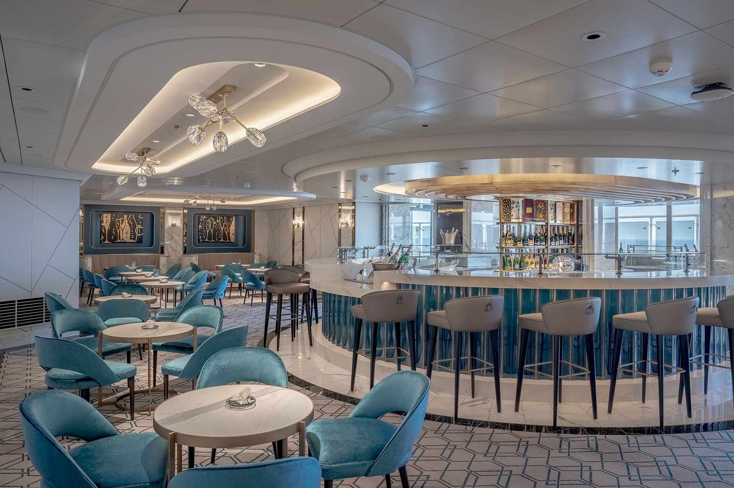 Un bar sur le MSC World Europa