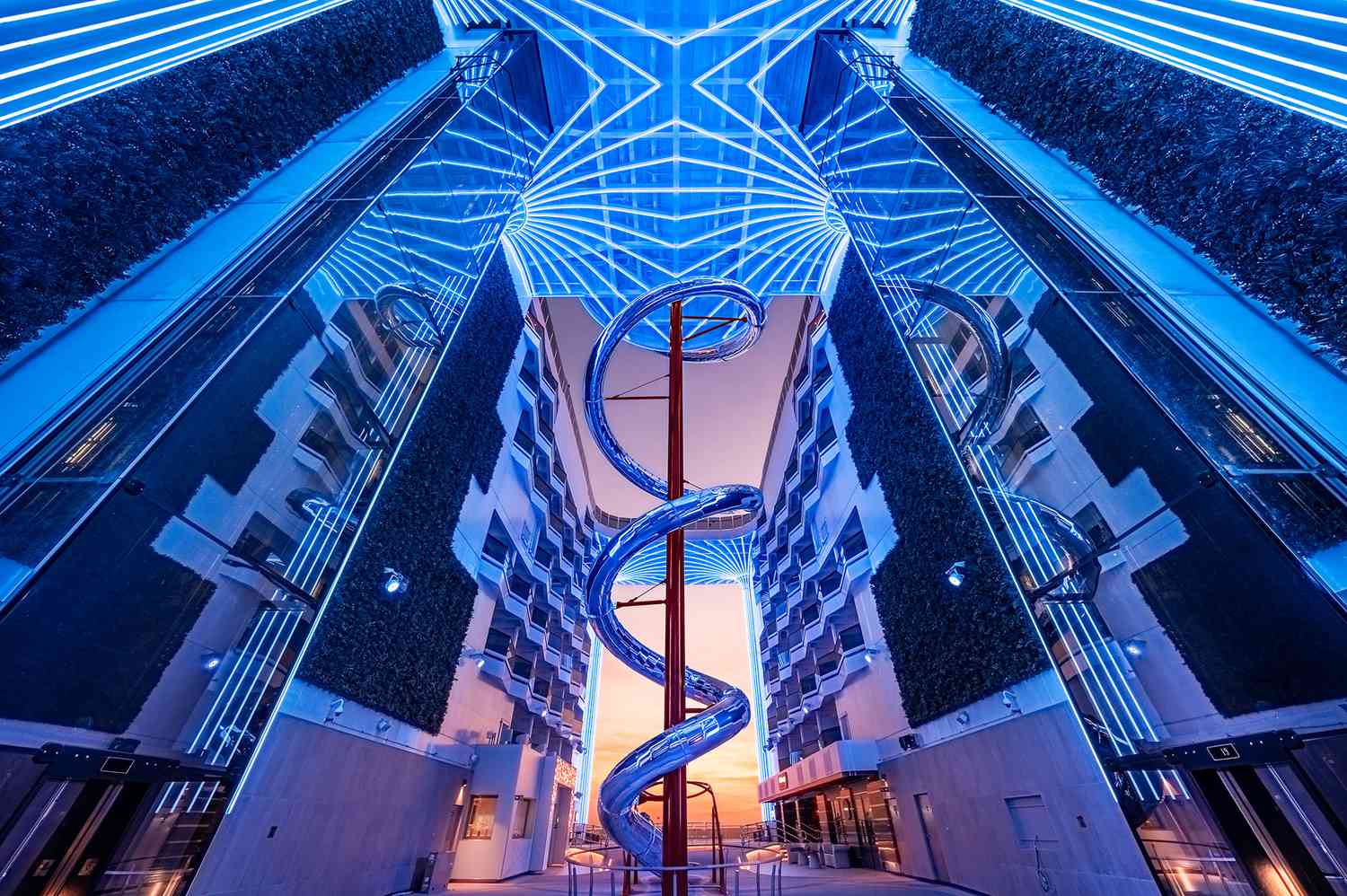 Promenade sur le MSC World Europa