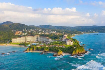 Cette branche japonaise d’un complexe hôtelier emblématique d’Hawaï dispose d’un onsen, d’une belle plage et d’un incroyable centre de bien-être — Lisez notre avis.